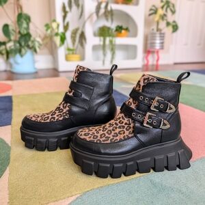 Platform Ankle Boots with Leopard Print and Black Leather